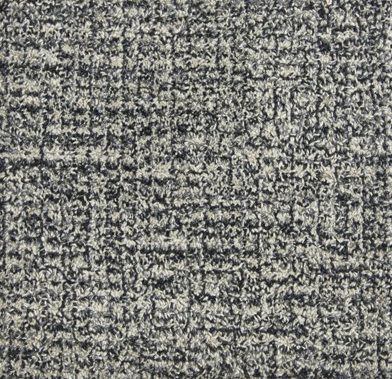 Padma is a hand-tufted carpet in 100% wool that brings to mind a fluffy comfy sweater to wear underfoot