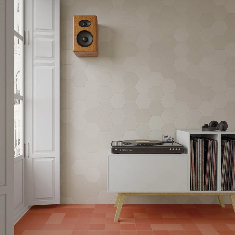 Here you see hexagon wall tiles combined with square floor tiles.